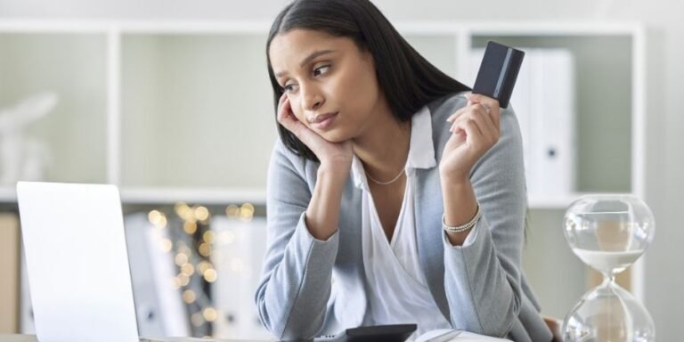 Read more about the article What to Do When You Have Bad Credit: 7 Essential Steps to Recovery